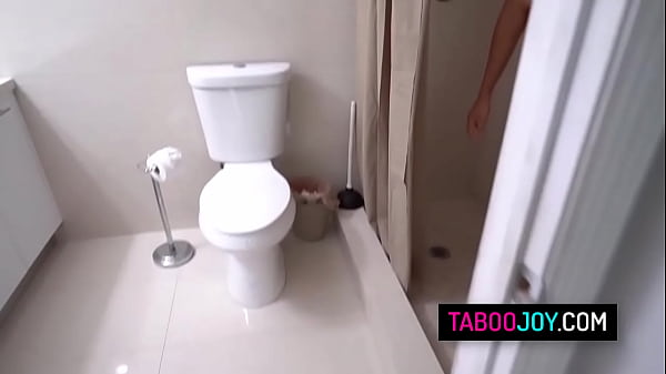 Sexy teen stepdaughter Mia Martinez seduce her stepdad and lead him to her bedroom