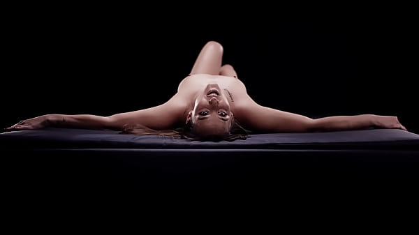 Amirah Adara Demands For Anal Creampie And Gets Herself Filled Up With Cum Inside CUMFLATION