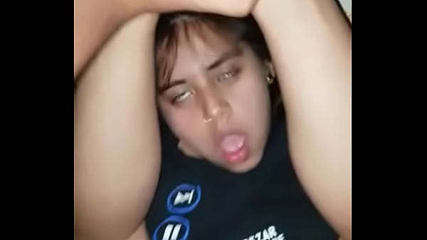 Ella ama follar haciendole ahegaos a su amo