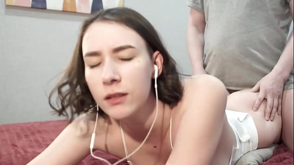 Sex porn with a hot girlfriend on the bed! Fucking my girlfriend! Big natural tits and a huge ass! She loves sex! Slobbery blowjob with cum in mouth! Tall girl! Big ass Big boobs! Natural Big Tits